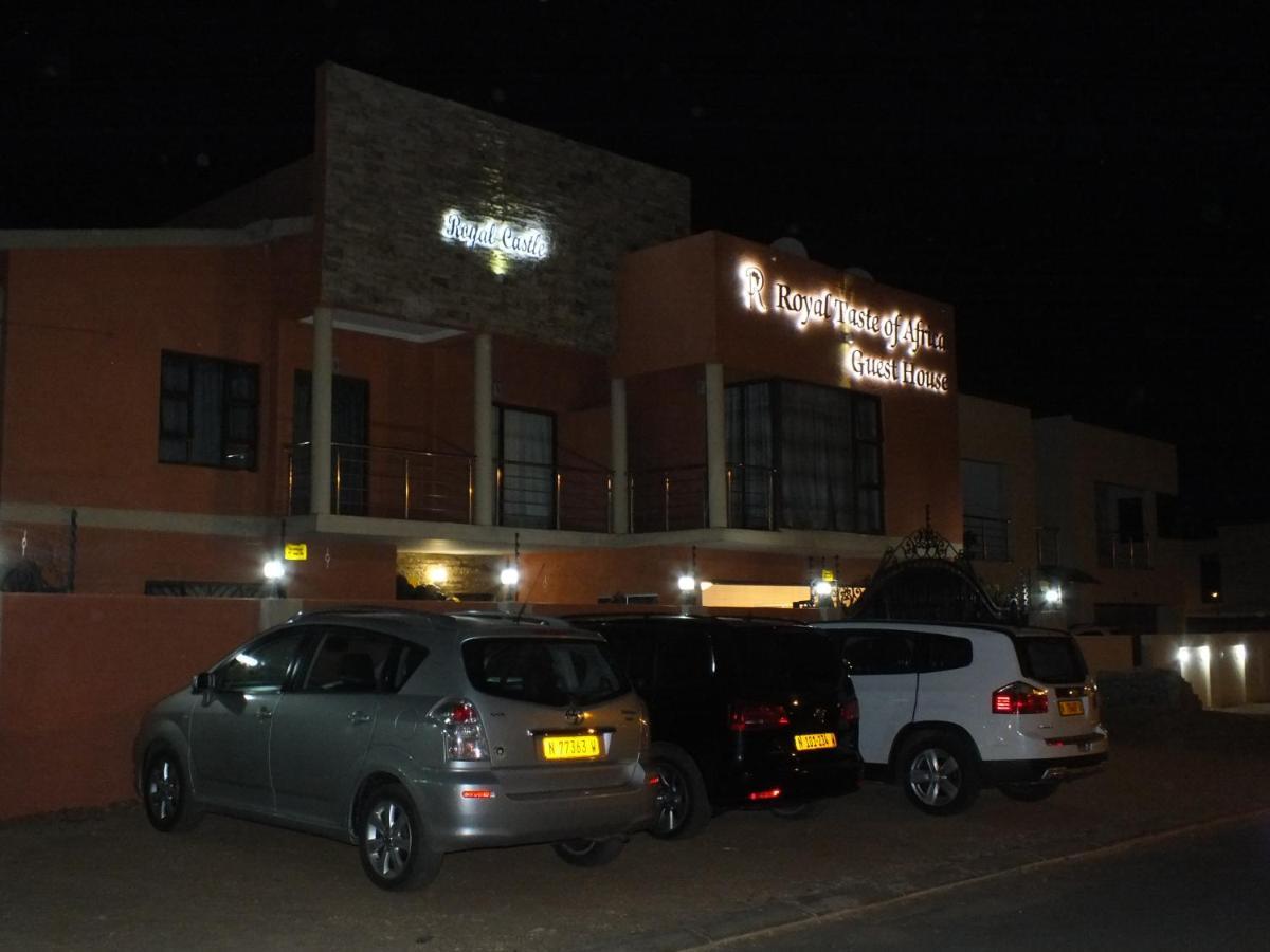 Royal Castle Guest House Windhoek Exterior foto